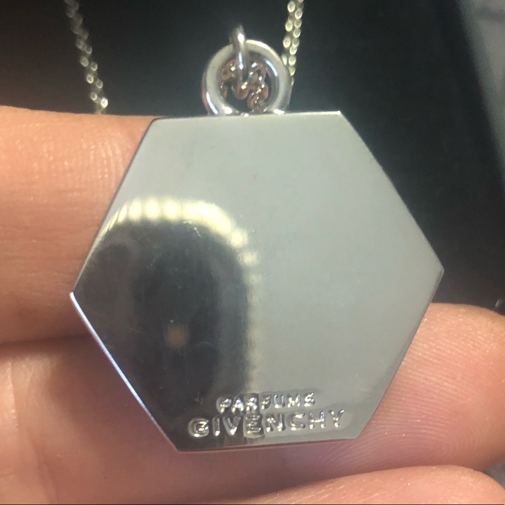 Givenchy Necklace - Never worn - Picture 3 of 4